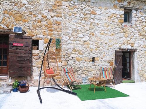 Φωτογραφία από το άλμπουμ του Maison de caractère en pierre σε Trigance