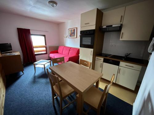 LE CHALET - Piscine 11 - Studio pour 4 Personnes MAE-8734