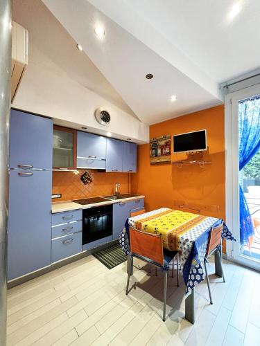 Photo de la galerie de l'établissement -DA ZIA RO'- Promenade Des Anglais FRONT BEACH - AIR C - FREE PARKING, à Nice