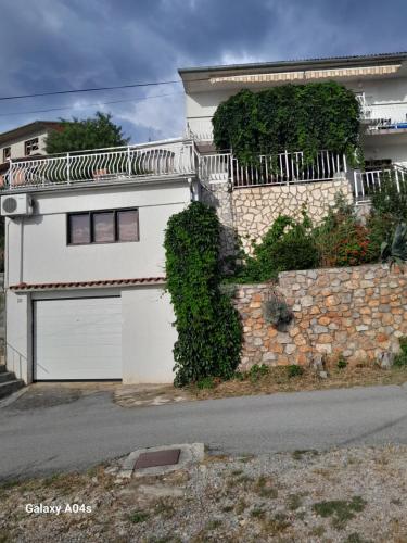 Το κτήριο όπου στεγάζεται  ο ξενώνας