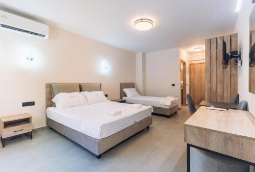 Gallery image of Elysium Seaside in Loutsa