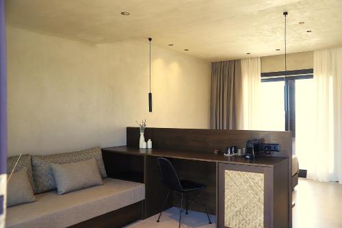 Χώρος καθιστικού στο Villa Faros Luxury Apartments & Suites