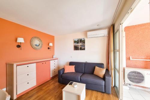 Sea view apartment 6 pers near the beaches in Agay
