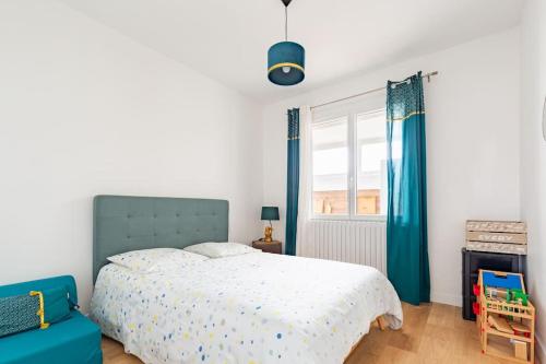 Postel nebo postele na pokoji v ubytování Maison de vacance à 15 minutes de Royan