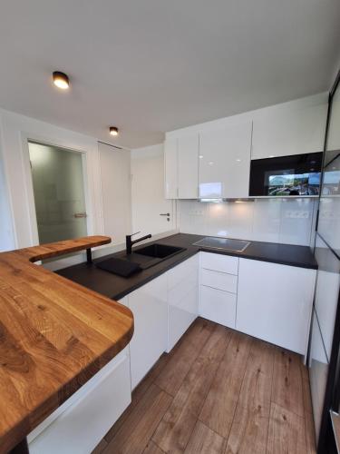 Galeriebild der Unterkunft Seezeit! Smartes Apartment mit Seeblick in Sipplingen