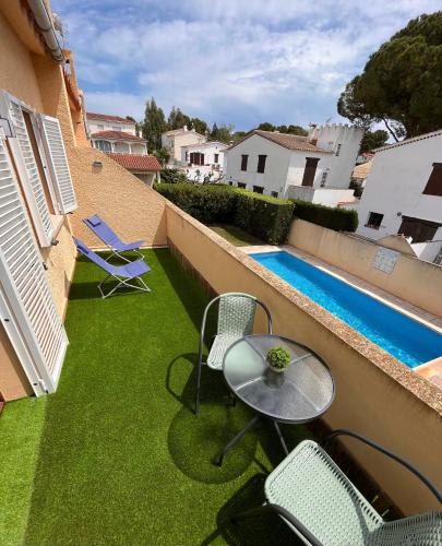 Lovely house on the Costa Brava with pool
