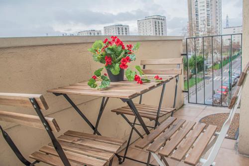 Nice Apartement in Paris near Stadium by Servall