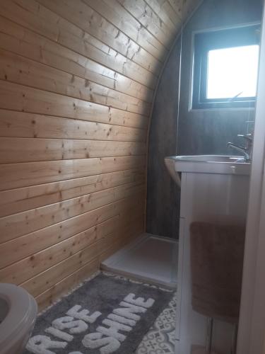 Koupelna v ubytování Seaview Glamping Cabin Inishowen
