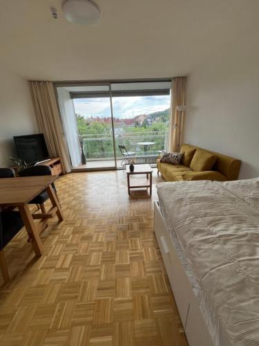Μια τηλεόραση ή/και κέντρο ψυχαγωγίας στο Citynest mit Aussicht