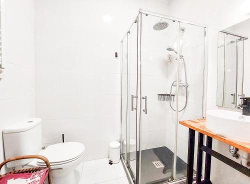Bluetile Sol Apartment
