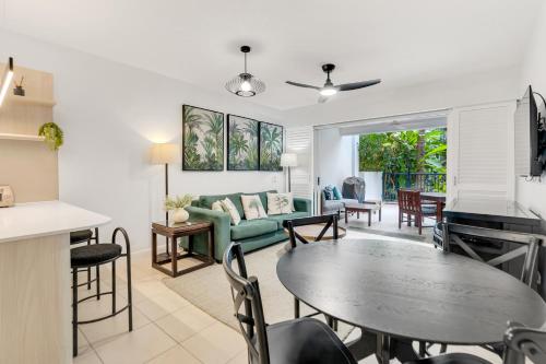Coin salon dans l'établissement Elysium Private Apartments at Beach Club & Spa