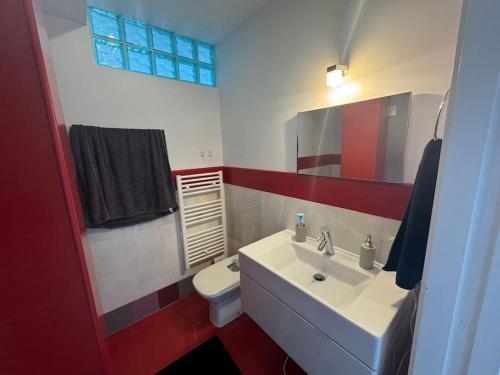 Phòng tắm tại Apartamento na Praia da Barra