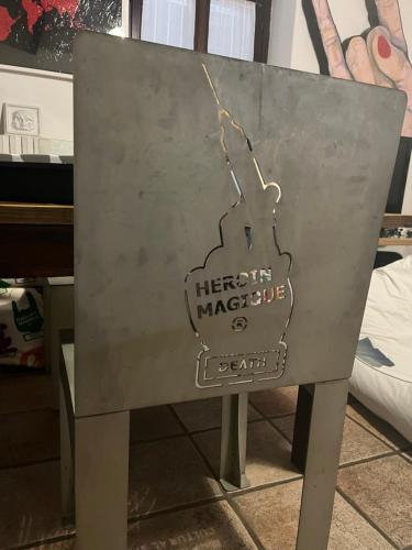 a sign with the words herbert macduele on it at Sinilù B&B in Silvi Paese