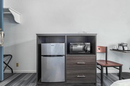 Kuchyň nebo kuchyňský kout v ubytování Snyders Shoreline Inn