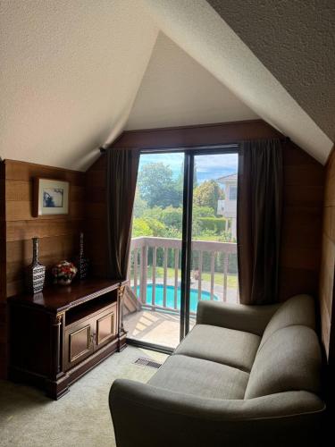 Gallery image of Jason House - Immaculate Suites in a Quiet Seaside Neighbourhood near UVIC in Victoria