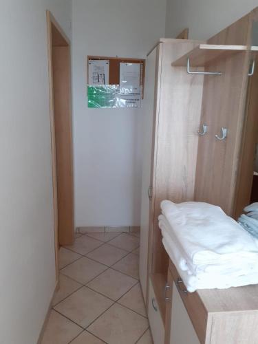 Apartments by the sea Kampor, Rab - 5059