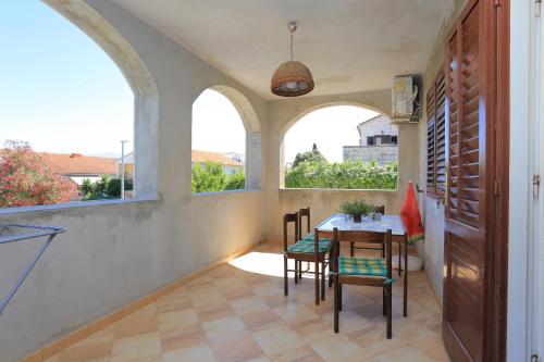 Apartments with parking space Supetar, Brac - 21655