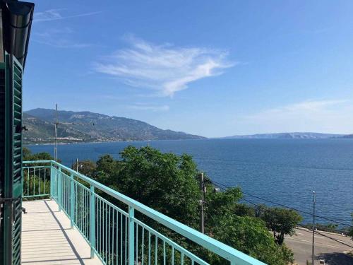 Apartments with parking space Senj - 23402