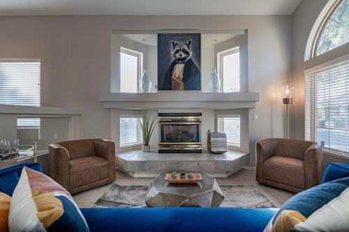 Gambar di galeri bagi Sleeps 11 with pool and putting green di Glendale