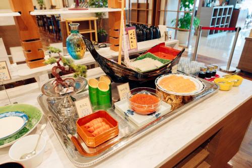 旅館の敷地内または近くでの食事または食べ物