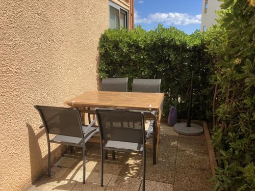 Charmant T2 Cabine rénové en RDC - 4P - Parking - Grande Plage - FR-1-799-2