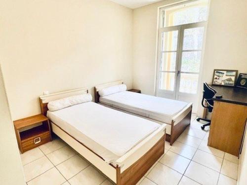 Photo de la galerie de l'établissement Charmant F2 avec balcon, centre-ville, 2 pers, proche cures, animaux admis - FR-1-703-183, à Amélie-les-Bains-Palalda