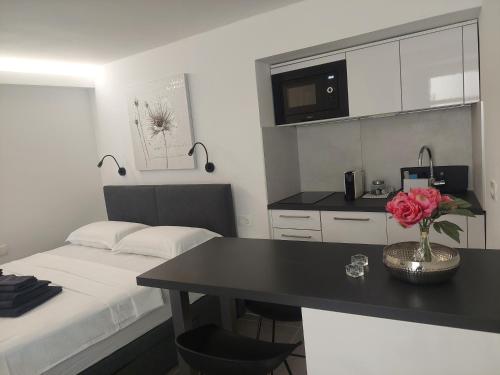 Afbeelding uit fotogalerij van Apartments R&B in Baška