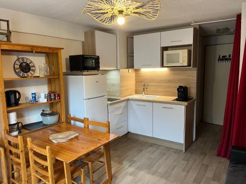 Dapur atau dapur kecil di Studio à Praz-sur-Arly