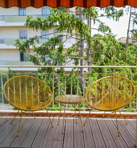 Spacieux 2 pièces avec terrasse, clim et parking