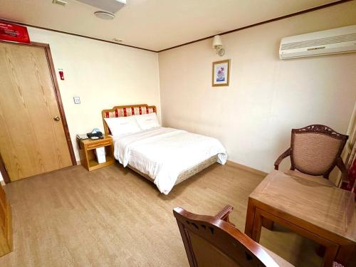 Newvera Hotelにあるベッド