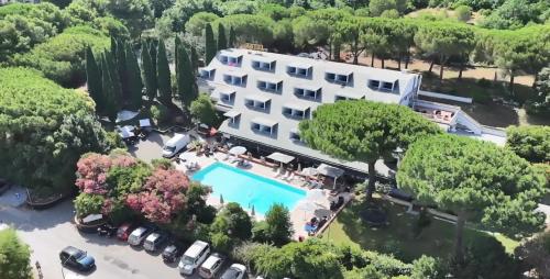 an aerial view of a building with a pool at PFA Hotel La Darsena - Follonica in Puntone di Scarlino
