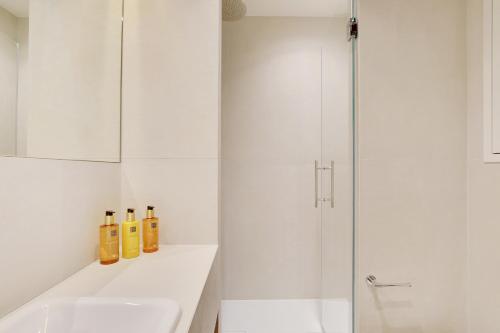 Paris Home Collection Serviced Apartments in Notre Dame - Rue Savoie photo 157
