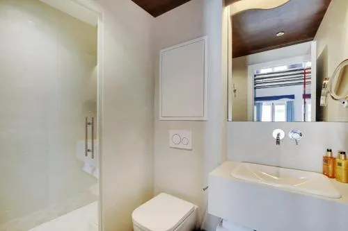 Paris Home Collection Serviced Apartments in Notre Dame - Rue Savoie photo 57