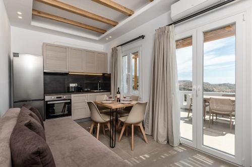 Penelope Apartments D