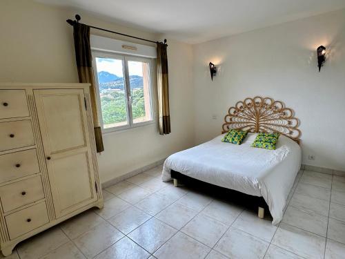 Photo de la galerie de l'établissement Appartement vue mer, à LʼÎle-Rousse