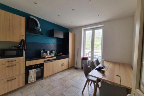 Apt or chalet near the slopes Briançon