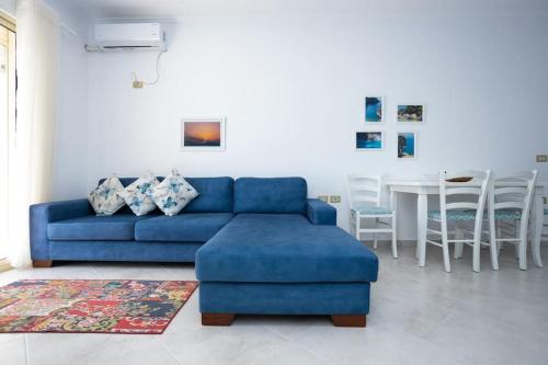 Central Seaview Apartment by PikHost