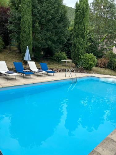 Πισίνα στο ή κοντά στο Maison avec piscine entre Gard et Ardèche