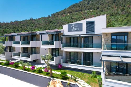 Nespecifikovaný výhled na hory nebo výhled na hory při pohledu z aparthotelu