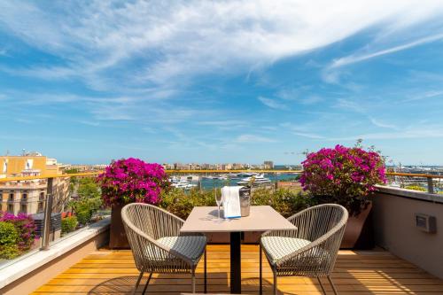 Duquesa Suites Hotel by Grup Duquessa photo 82