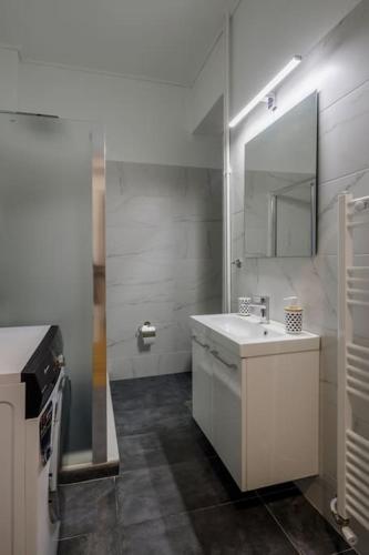KANARI street luxury living APT