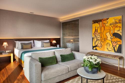 The Artist Grand Hotel of Art Image
