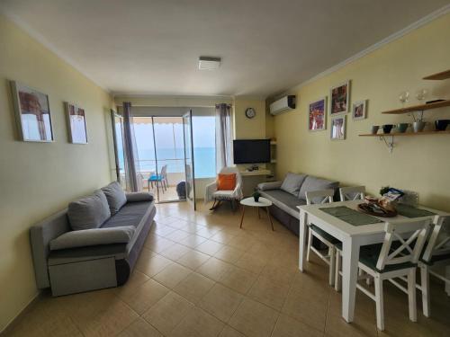 Posezení v ubytování Matin Apartment Sea View