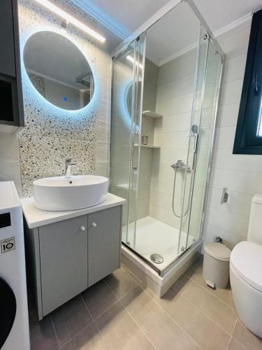 Bilik mandi di Marios apartments