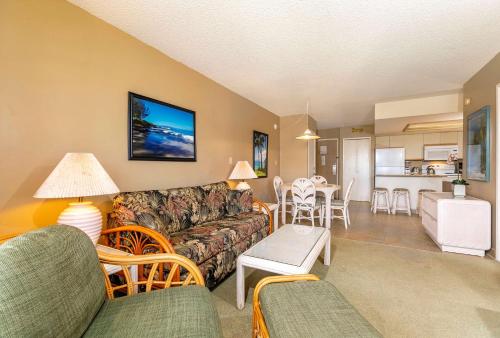Zona de estar de Aston at the Maui Banyan