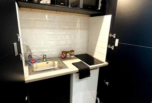 Gambar di galeri bagi Deluxe Studio Apt in Central Manchester 20 percent Off for Drake Concert Attendees! di Manchester
