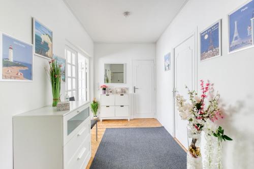 Disponible - 5mn Paris - Gare à Pied - Jardin Terrasse - 6 pers - Centre Ville - Proche tous Commerces et transports - Wifi