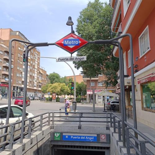 Solana de Luche, casa independiente tipo loft con terraza en Puerta del Ángel