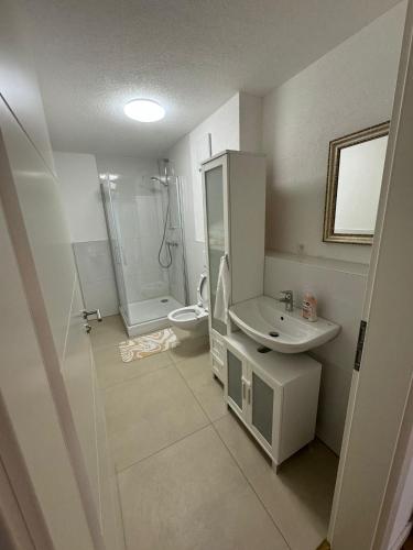 Koupelna v ubytování Neues Apartment Ehingen