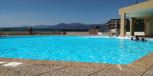 Chez Gaël, vue mer, piscine, 3chb